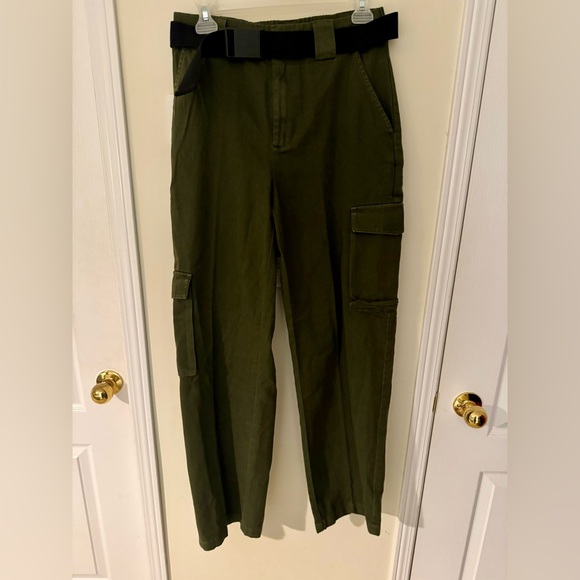 TNA BNWT Army Green Cargo Pants - Picture 2 of 3